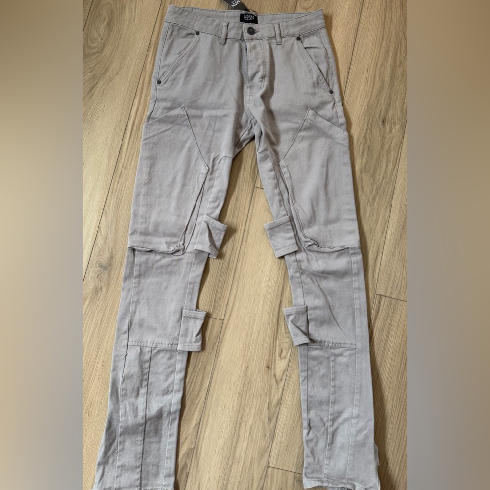 Boohoo MAN Skinny Multi Pocket Buttonfly Men's Gray Cargo Pants 30x34 FLAWED
